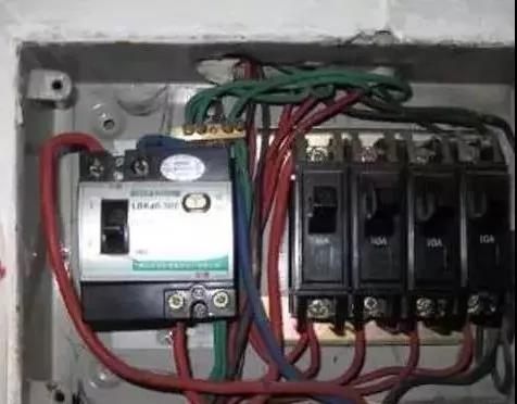 如何快速检测家庭线路漏电?(图1) 如何快速检测家庭线路漏电?(图1)